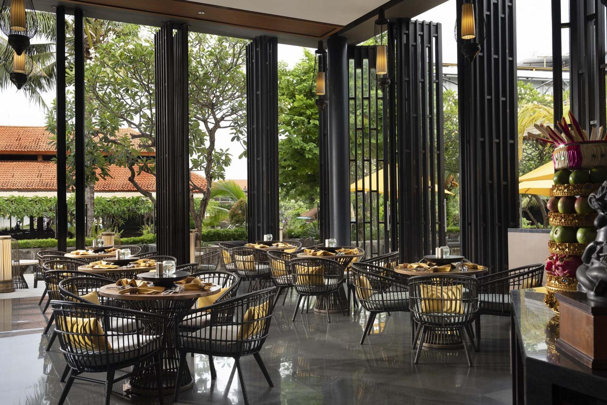 The Anvaya Beach Resort Bali Kuta  Exterior photo The interior of the restaurant